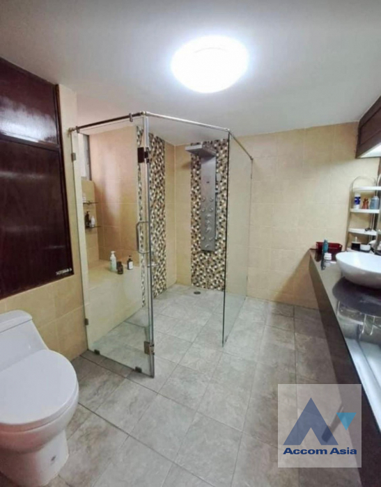 6  4 br Condominium for rent and sale in Sukhumvit ,Bangkok BTS Ekkamai at Tai Ping Tower AA45996