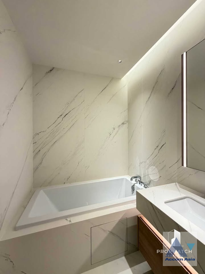 13  1 br Condominium for rent and sale in Ploenchit ,Bangkok MRT Lumphini at ONE Bangkok AA45998