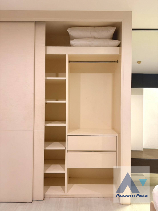 11  2 br Condominium for rent and sale in Charoen Nakhon ,Bangkok BTS Krung Thon Buri at The Bangkok Sathorn Taksin AA46001