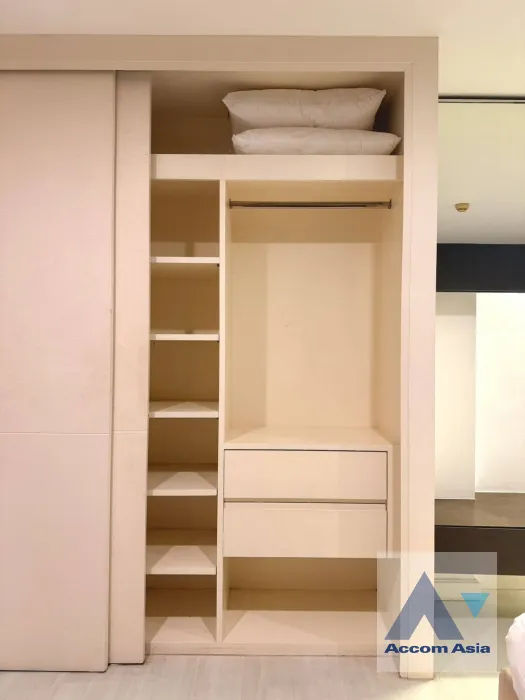 11  2 br Condominium for rent and sale in Charoen Nakhon ,Bangkok BTS Krung Thon Buri at The Bangkok Sathorn Taksin AA46001