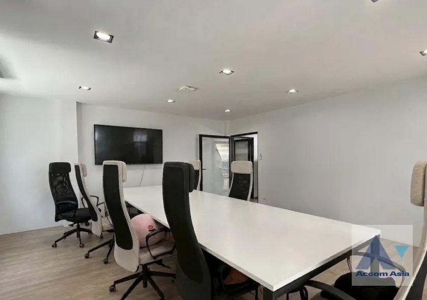 8  3 br House for rent and sale in Sukhumvit ,Bangkok BTS Thong Lo AA46004