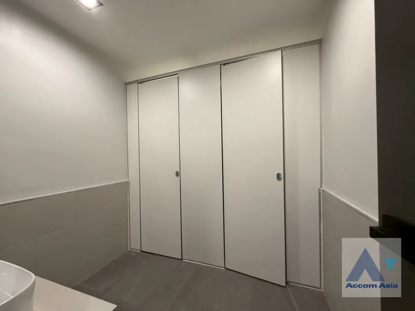 13  3 br House for rent and sale in Sukhumvit ,Bangkok BTS Thong Lo AA46004