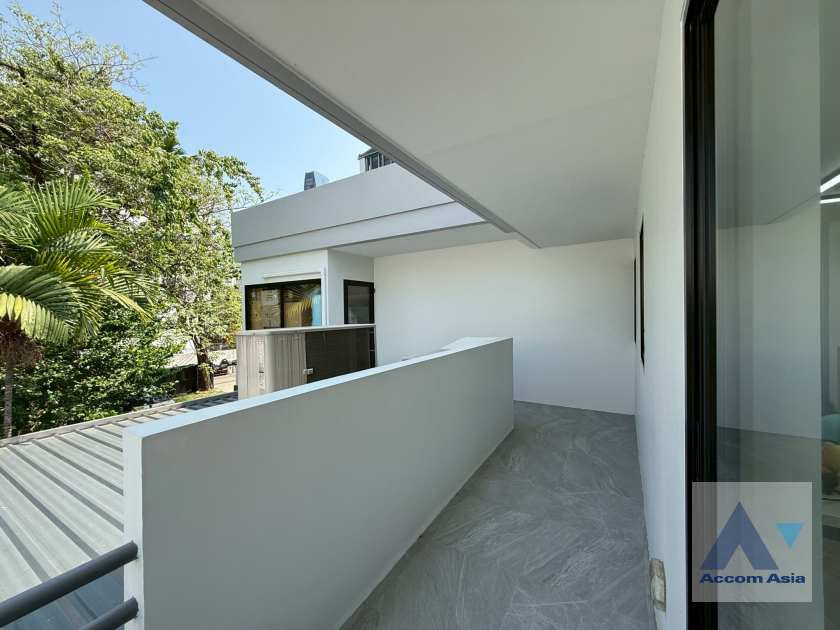 14  3 br House for rent and sale in Sukhumvit ,Bangkok BTS Thong Lo AA46004