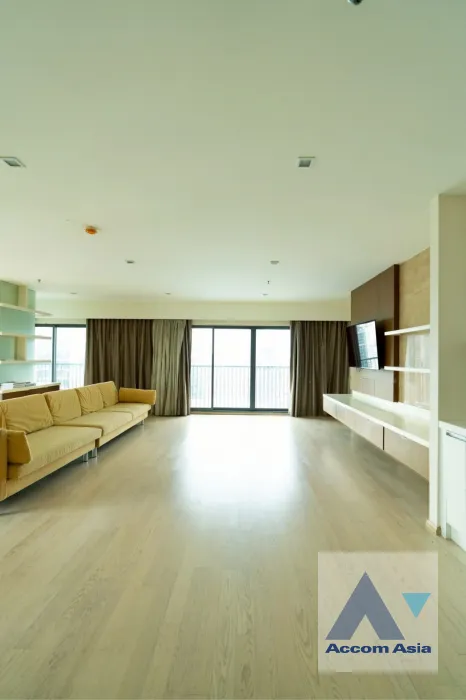 unit 2 Bedrooms  Condominium For Sale in Sukhumvit, Bangkok  near BTS Thong Lo (AA46006)