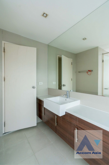 18  2 br Condominium For Sale in Sukhumvit ,Bangkok BTS Thong Lo at Noble Remix AA46006