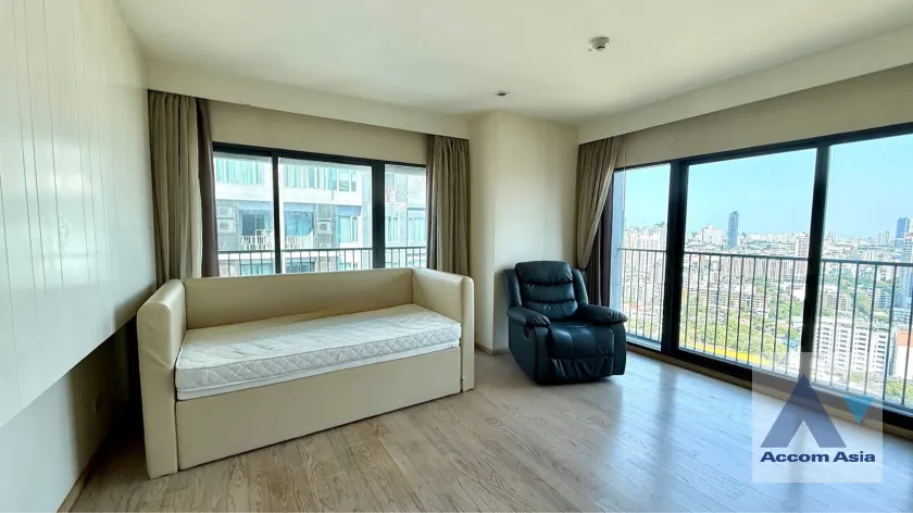 unit 2 Bedrooms  Condominium For Sale in Sukhumvit, Bangkok  near BTS Thong Lo (AA46006)