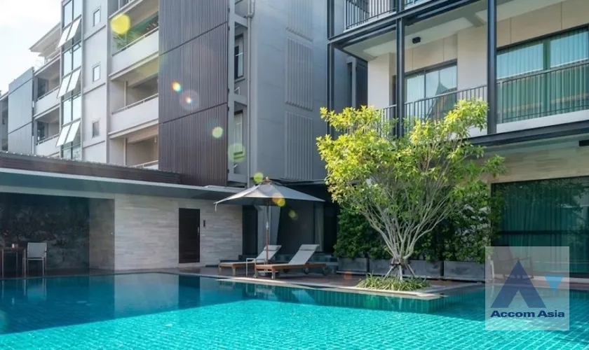 unit 2 Bedrooms  Apartment For Rent & Sale in Ploenchit, Bangkok  near BTS Ploenchit (AA46008)