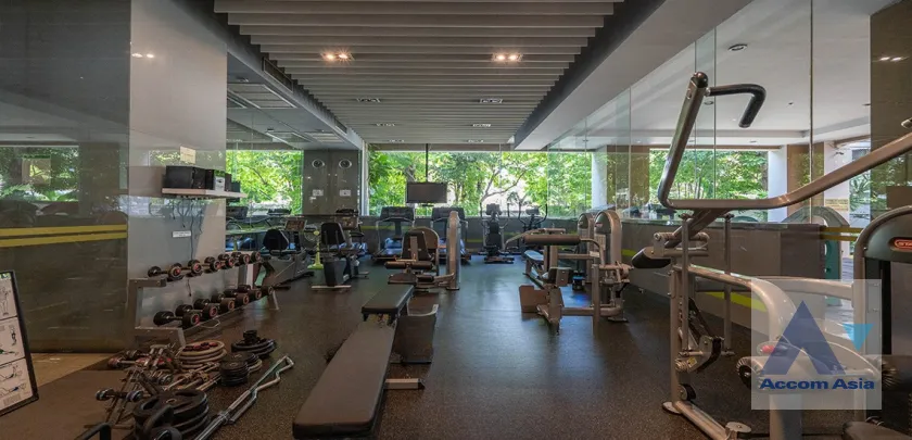 unit 6 Bedrooms  Condominium For Sale in Sukhumvit, Bangkok  near BTS Nana (AA46009)