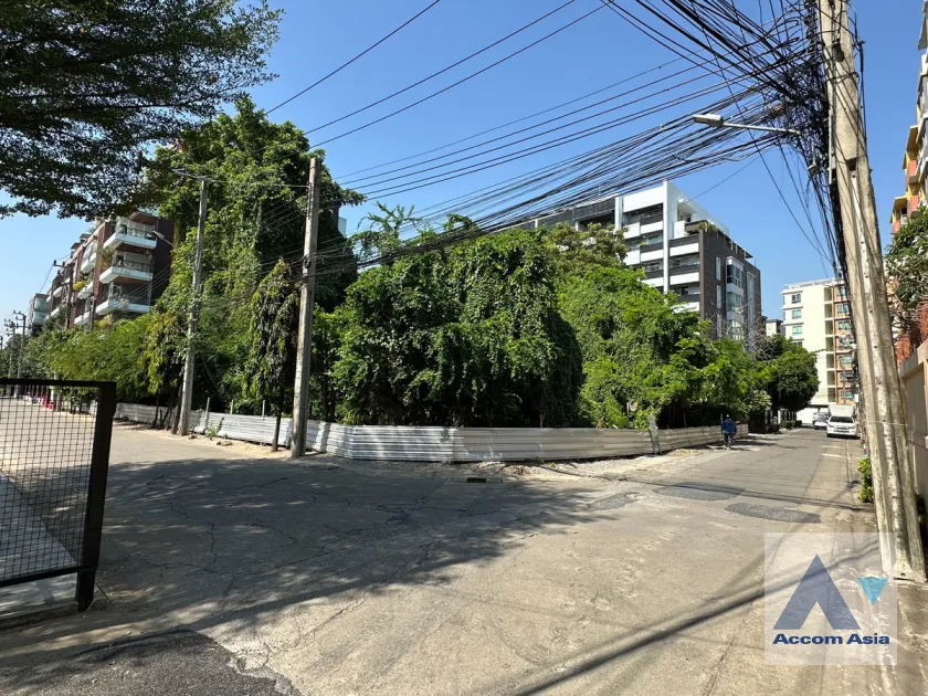  1  Land For Sale in Sukhumvit ,Bangkok BTS On Nut AA46017