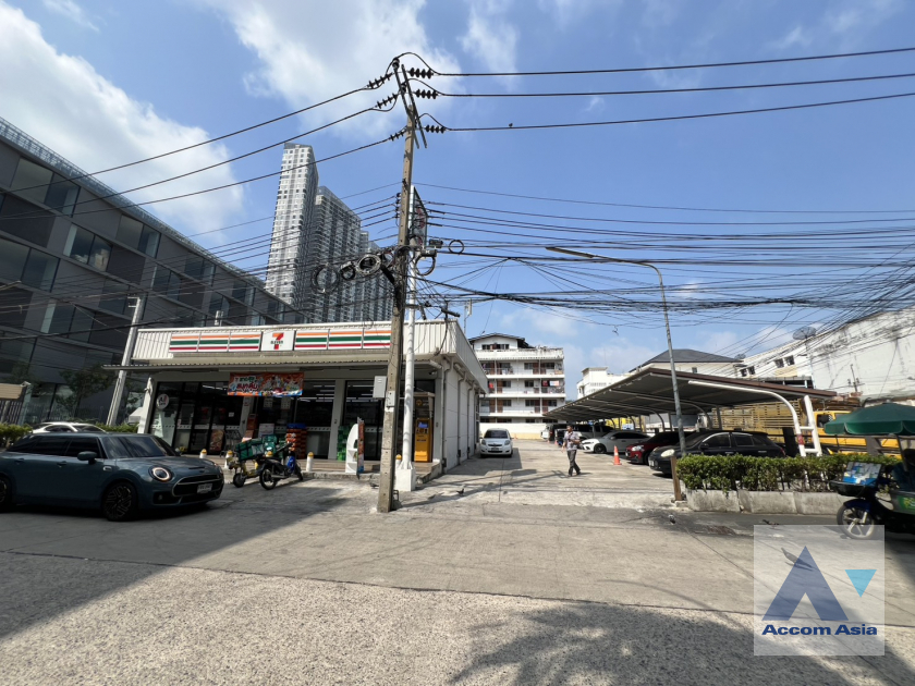  2  Land For Sale in Sukhumvit ,Bangkok BTS Punnawithi AA46025