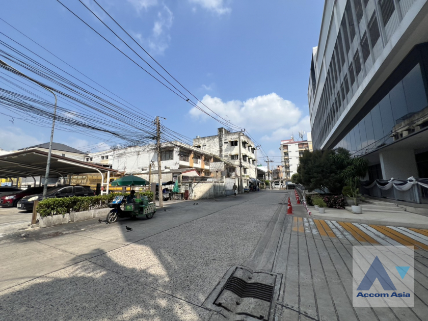  1  Land For Sale in Sukhumvit ,Bangkok BTS Punnawithi AA46025