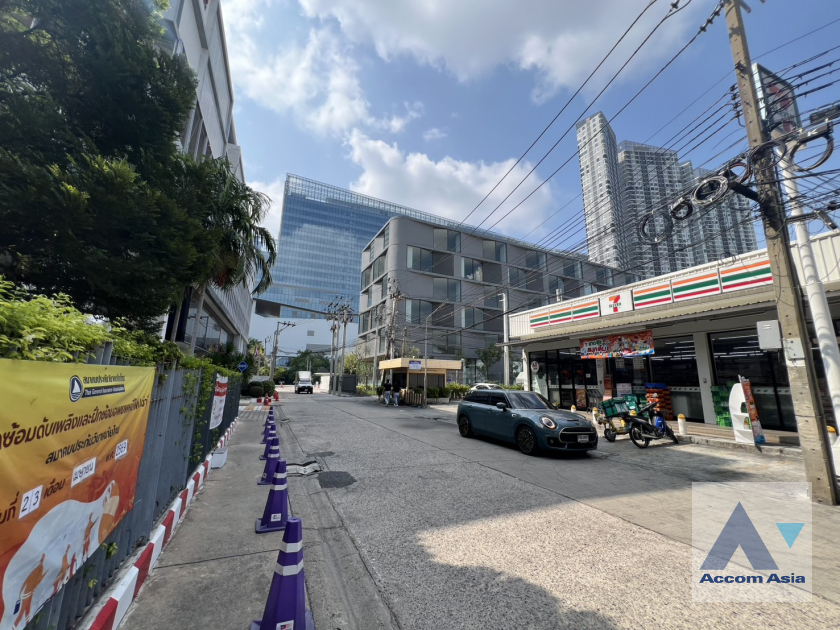 5  Land For Sale in Sukhumvit ,Bangkok BTS Punnawithi AA46025