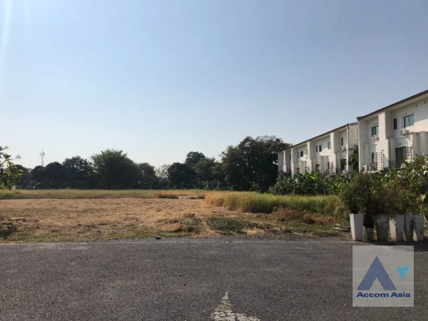  2  Land For Rent in Sukhumvit ,Bangkok BTS Bang Chak AA46026