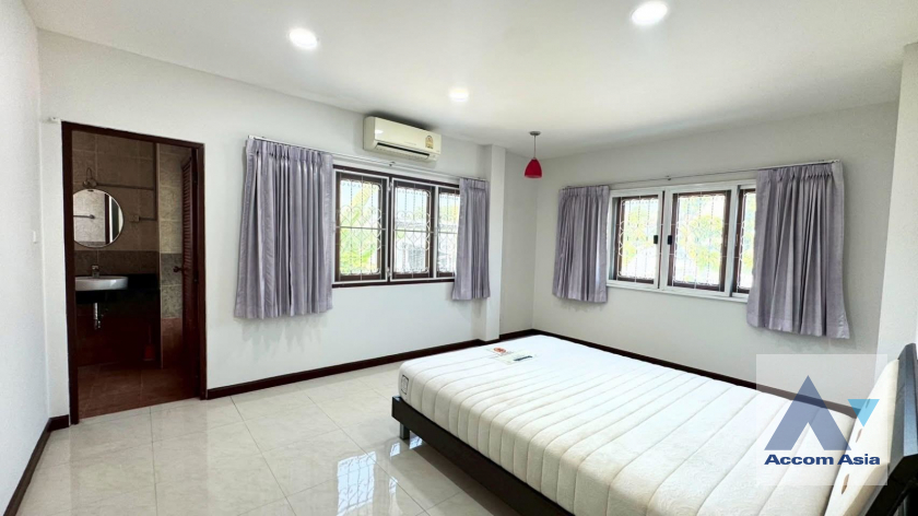 5  4 br House for rent and sale in Pattanakarn ,Bangkok  AA46027