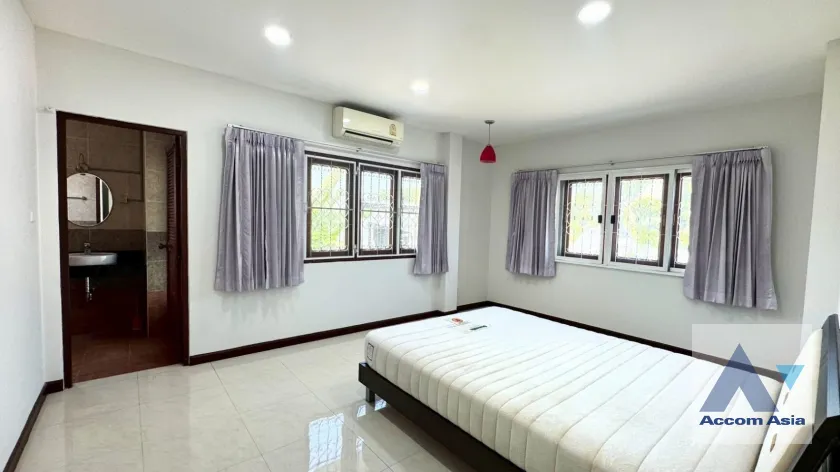 5  4 br House for rent and sale in Pattanakarn ,Bangkok  AA46027