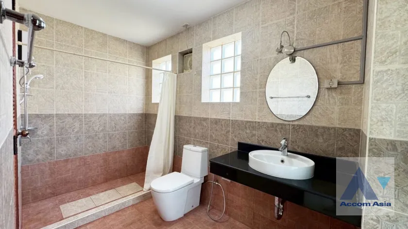 8  4 br House for rent and sale in Pattanakarn ,Bangkok  AA46027