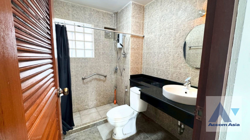 11  4 br House for rent and sale in Pattanakarn ,Bangkok  AA46027