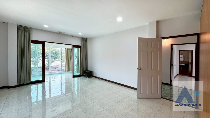 house for rent in Pattanakarn, Bangkok Code AA46027