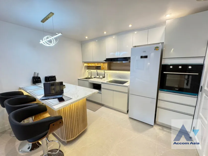 4  3 br Condominium for rent and sale in Sathorn ,Bangkok BRT Thanon Chan at Bangkok Garden Condominium AA46029