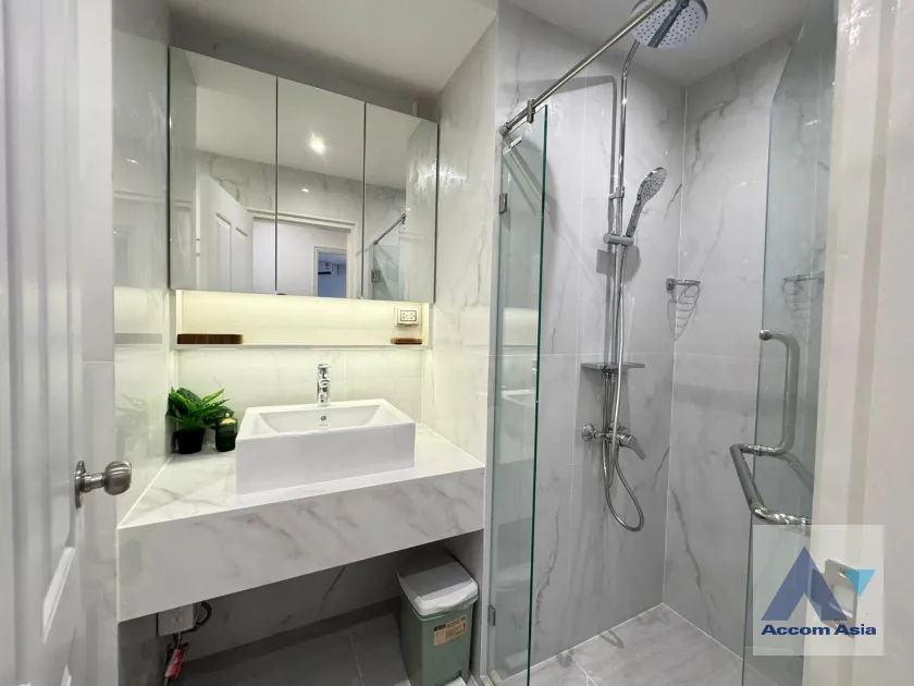 16  3 br Condominium for rent and sale in Sathorn ,Bangkok BRT Thanon Chan at Bangkok Garden Condominium AA46029