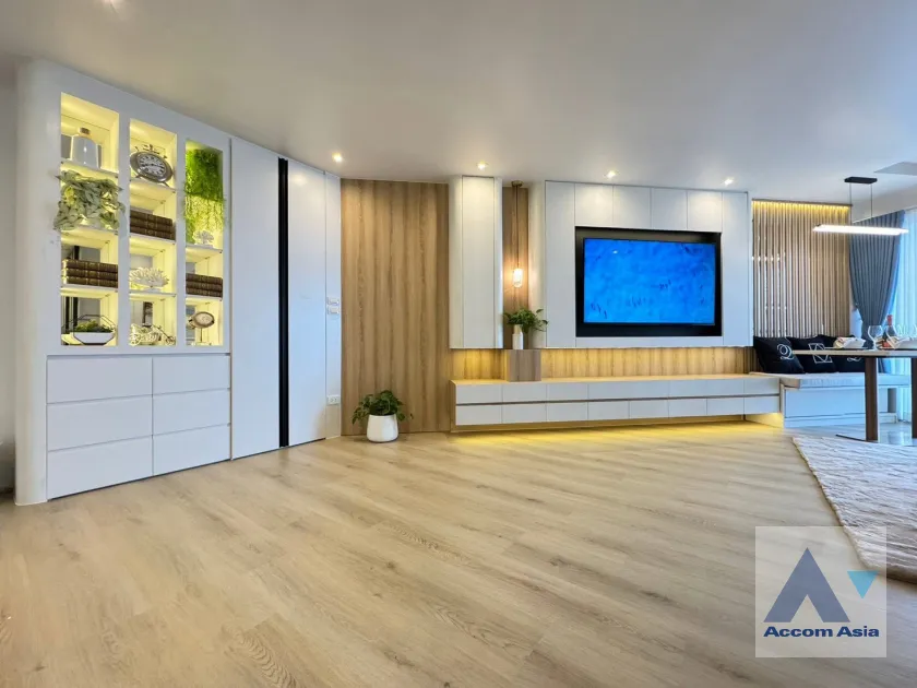 5  3 br Condominium for rent and sale in Sathorn ,Bangkok BRT Thanon Chan at Bangkok Garden Condominium AA46029