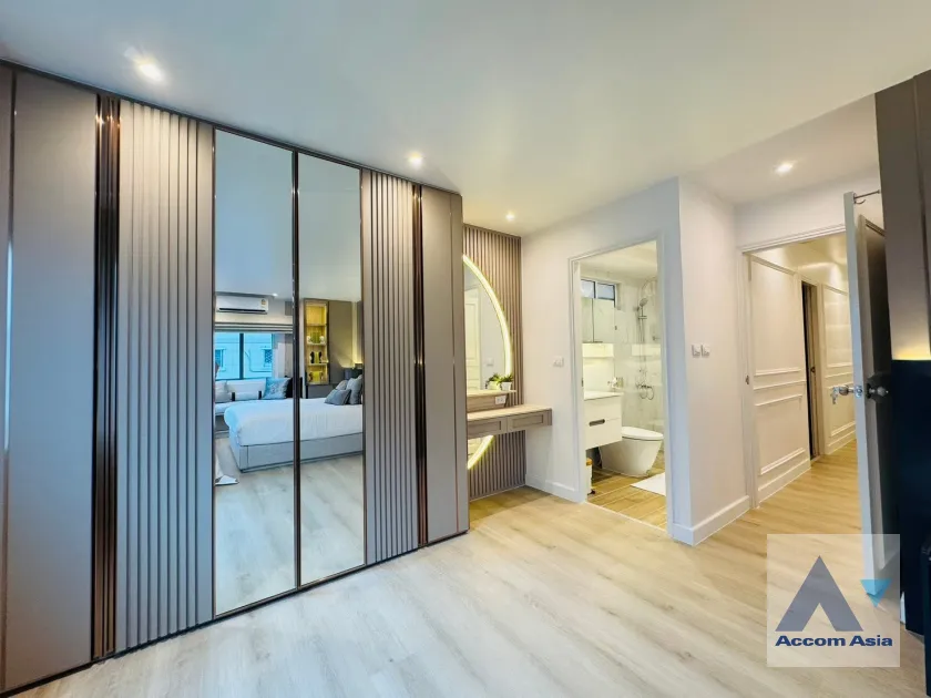 25  2 br Condominium For Rent in Sathorn ,Bangkok BTS Chong Nonsi - BRT Nararam 3 at Fortune Condo Town AA46030