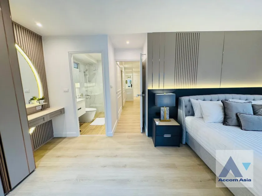 26  2 br Condominium For Rent in Sathorn ,Bangkok BTS Chong Nonsi - BRT Nararam 3 at Fortune Condo Town AA46030