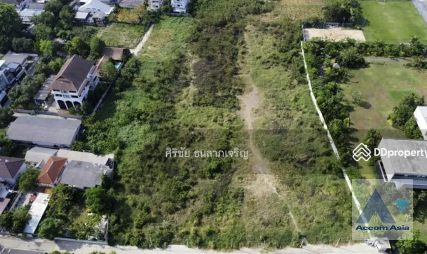 unit Land For Rent in Sukhumvit, Bangkok  near BTS Ekkamai (AA46032)