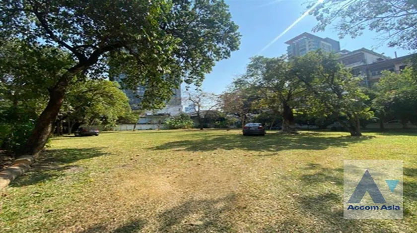  2  Land For Sale in Sukhumvit ,Bangkok BTS Punnawithi AA46039