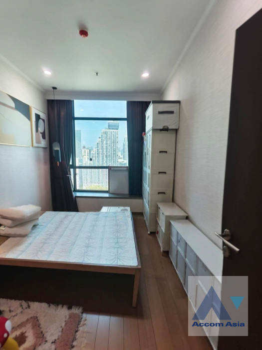8  2 br Condominium For Sale in Silom ,Bangkok MRT Sam Yan at Supalai Elite Surawong AA46040