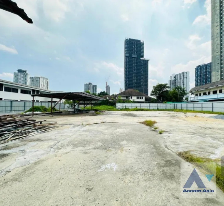 8  Land For Rent in Sukhumvit ,Bangkok BTS On Nut AA46045