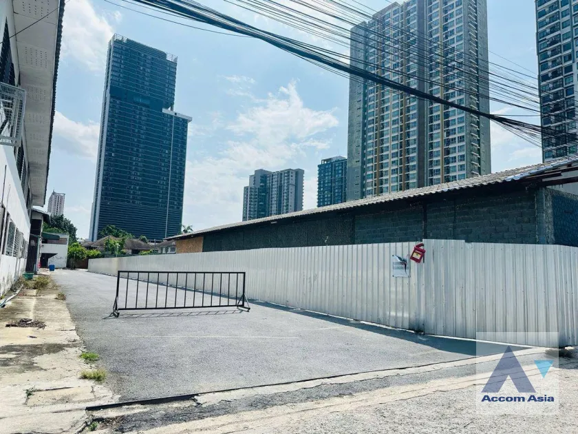 7  Land For Rent in Sukhumvit ,Bangkok BTS On Nut AA46045