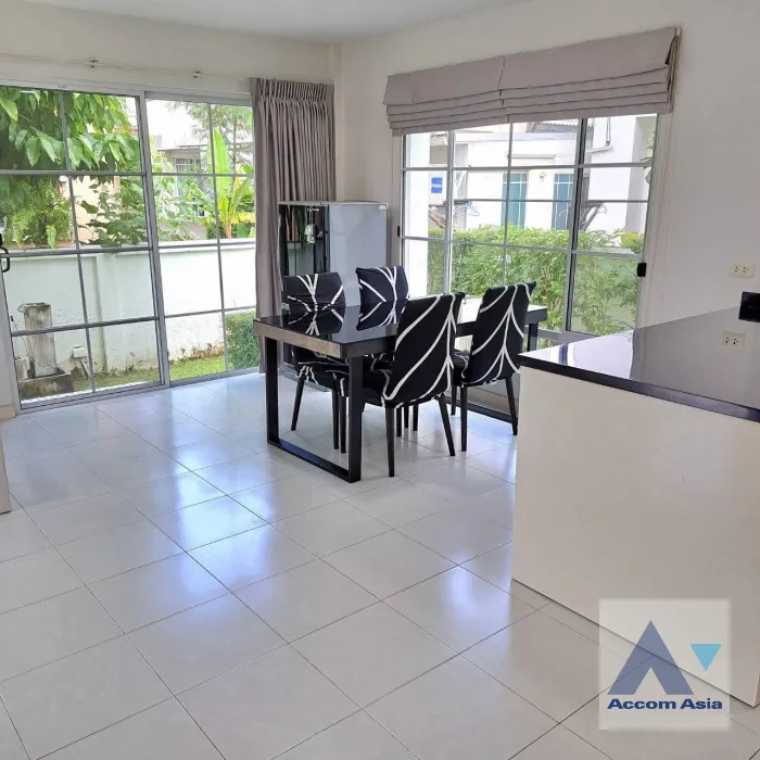 unit 3 Bedrooms  House For Rent & Sale in Pattanakarn, Bangkok  near ARL Ban Thap Chang (AA46050)