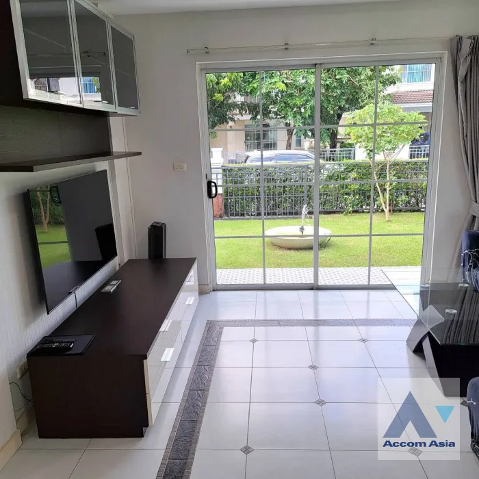 unit 3 Bedrooms  House For Rent & Sale in Pattanakarn, Bangkok  near ARL Ban Thap Chang (AA46050)