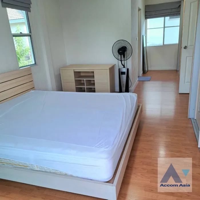 8  3 br House for rent and sale in Pattanakarn ,Bangkok ARL Ban Thap Chang at Manthana Onnut Wongwan 2 AA46050