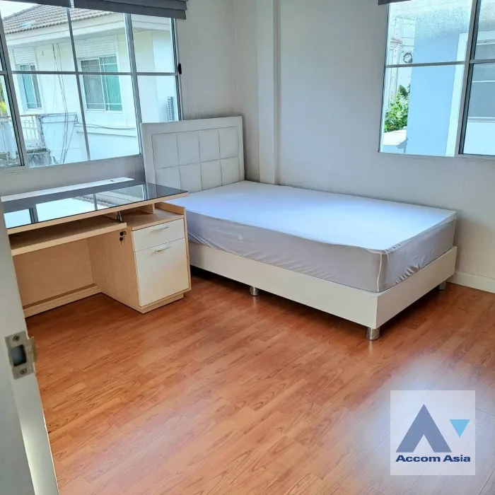 9  3 br House for rent and sale in Pattanakarn ,Bangkok ARL Ban Thap Chang at Manthana Onnut Wongwan 2 AA46050