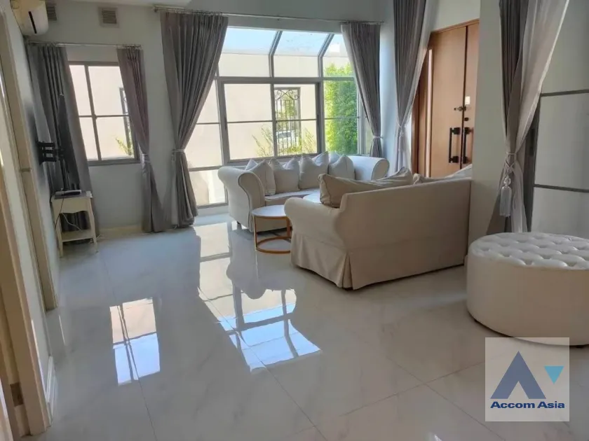  1  4 br House For Rent in Samutprakan ,Samutprakan  at House AA46053