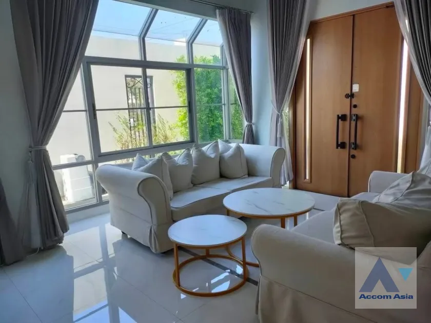  2  4 br House For Rent in Samutprakan ,Samutprakan  at House AA46053