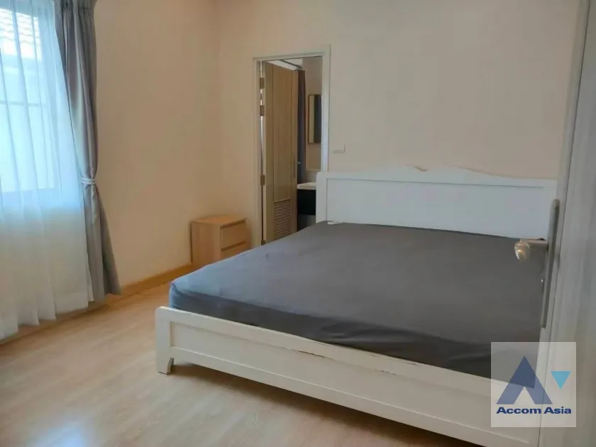 12  4 br House For Rent in Samutprakan ,Samutprakan  at House AA46053