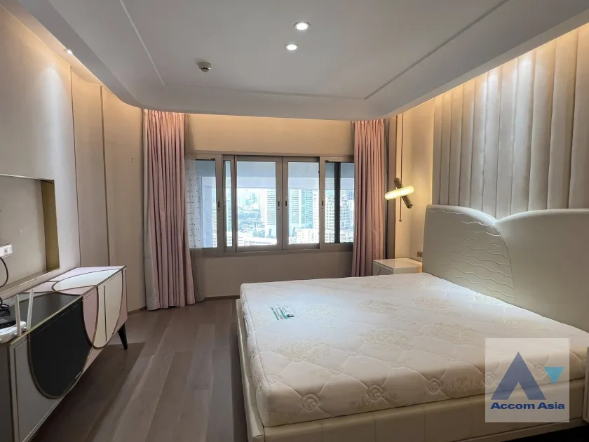 8  3 br Condominium For Sale in Sukhumvit ,Bangkok BTS Phrom Phong at Le Raffine Sukhumvit 24 AA46057