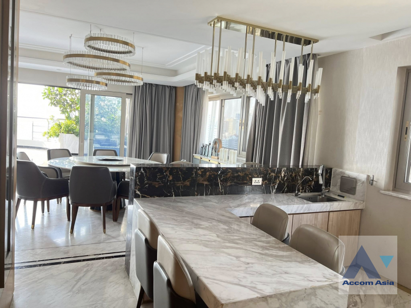 5  3 br Condominium For Sale in Sukhumvit ,Bangkok BTS Phrom Phong at Le Raffine Sukhumvit 24 AA46057