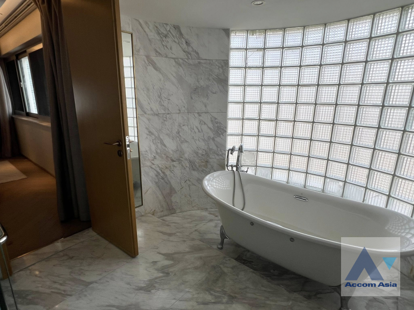 14  3 br Condominium For Sale in Sukhumvit ,Bangkok BTS Phrom Phong at Le Raffine Sukhumvit 24 AA46057