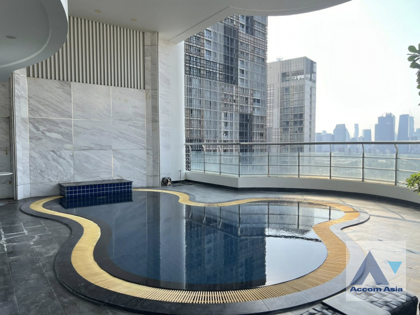  1  3 br Condominium For Sale in Sukhumvit ,Bangkok BTS Phrom Phong at Le Raffine Sukhumvit 24 AA46057