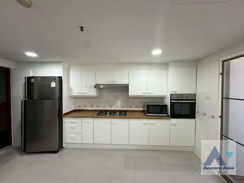10  3 br Apartment For Rent in Sukhumvit ,Bangkok BTS Thong Lo at Suite For Family AA46059