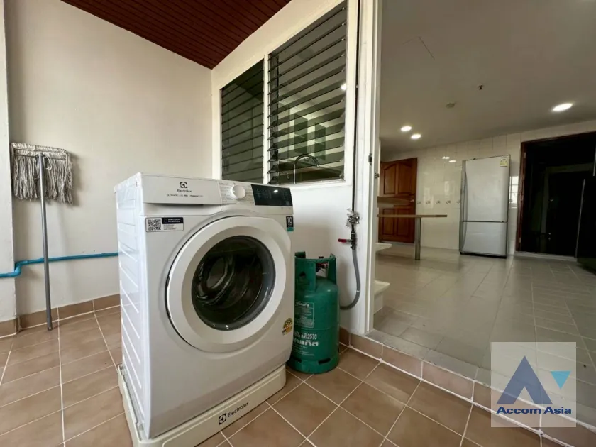 13  3 br Apartment For Rent in Sukhumvit ,Bangkok BTS Thong Lo at Suite For Family AA46059