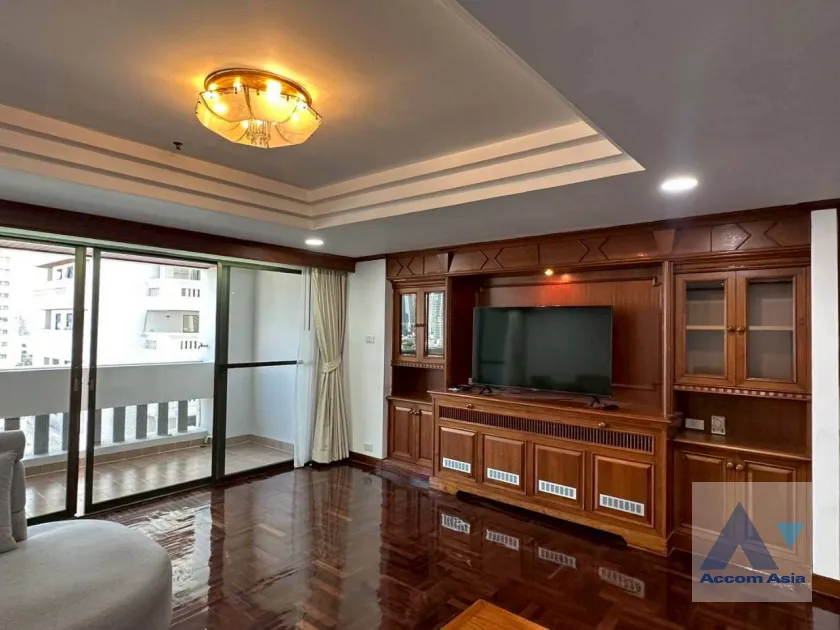  1  3 br Apartment For Rent in Sukhumvit ,Bangkok BTS Thong Lo at Suite For Family AA46059