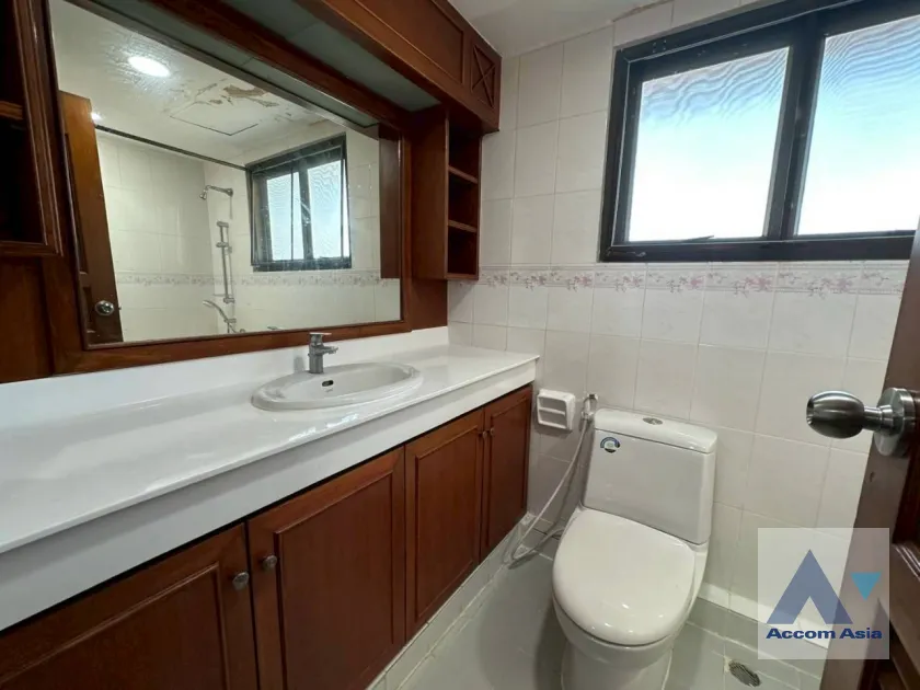 23  3 br Apartment For Rent in Sukhumvit ,Bangkok BTS Thong Lo at Suite For Family AA46059