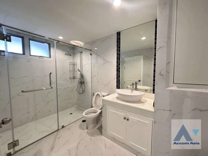17  3 br Apartment for rent and sale in Sukhumvit ,Bangkok BTS Asok - MRT Sukhumvit at Perfect for family AA46060