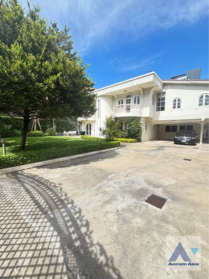 12  4 br House For Sale in Sukhumvit ,Bangkok  AA46062