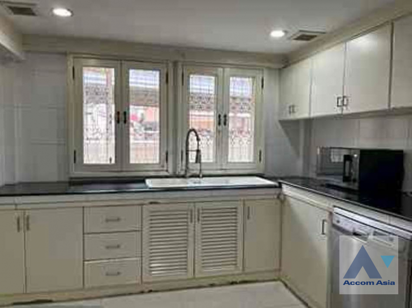 7  4 br House For Sale in Sukhumvit ,Bangkok  AA46062